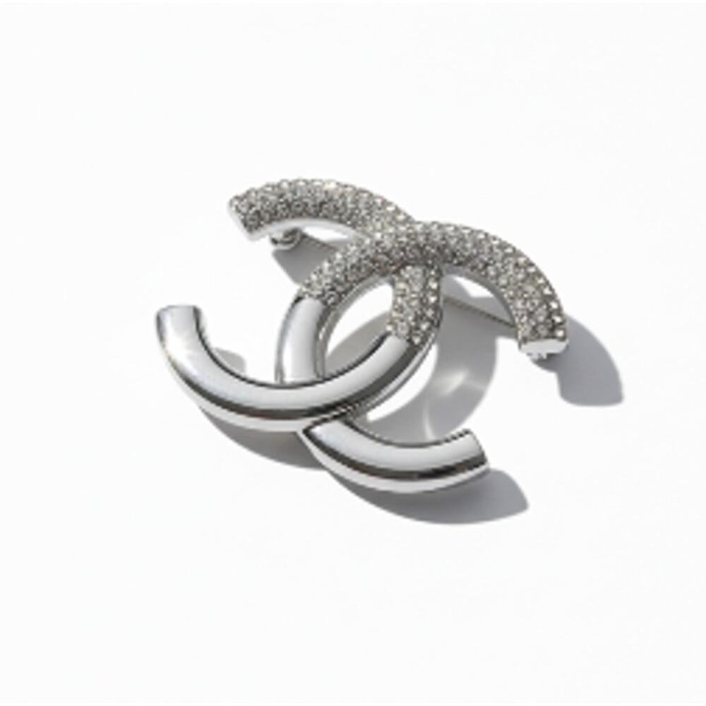 CHANEL Crystal Silver Brooch 23 K (CCXX011) - Picture 2 of 6